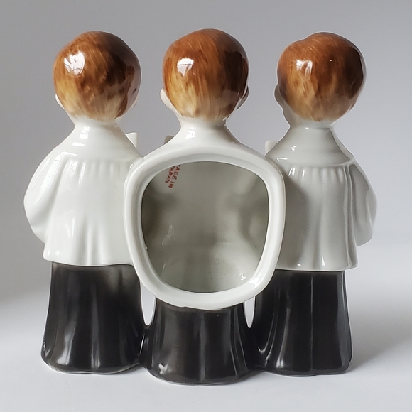 3 Choir Boys Singing Christmas Carols Porcelain Figurine Vintage from Japan - Picture 4 of 9